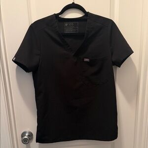 FIGS Technical Collection Black Scrub Top